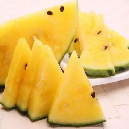 冬天吃黑美人瓜,甜蜜滋养，暖意融融