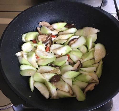 瓠瓜怎么烧着吃,家常美味尽在这一道佳肴
