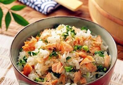 拉肚子吃炒小绞瓜好吗,拉肚子时食用炒小绞瓜的适宜性探讨