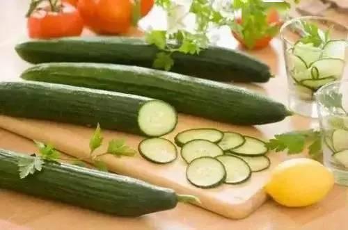 吃瓜很涩,一场关于网络热词的趣味探讨