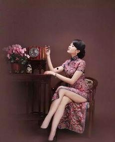 旗袍美女吃瓜视频,风情万种一幕成画