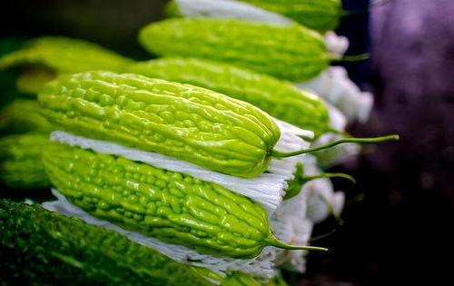 不吃苦瓜吃瓜,从苦涩苦瓜到甜蜜瓜果的味蕾之旅