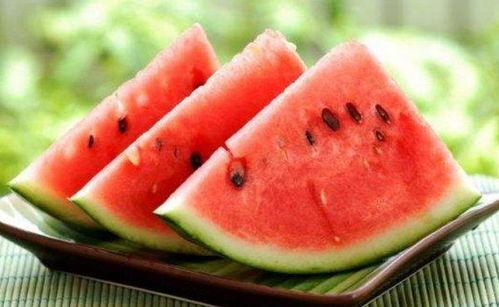 发高烧可以吃瓜吗,西瓜的清凉与否与食用建议